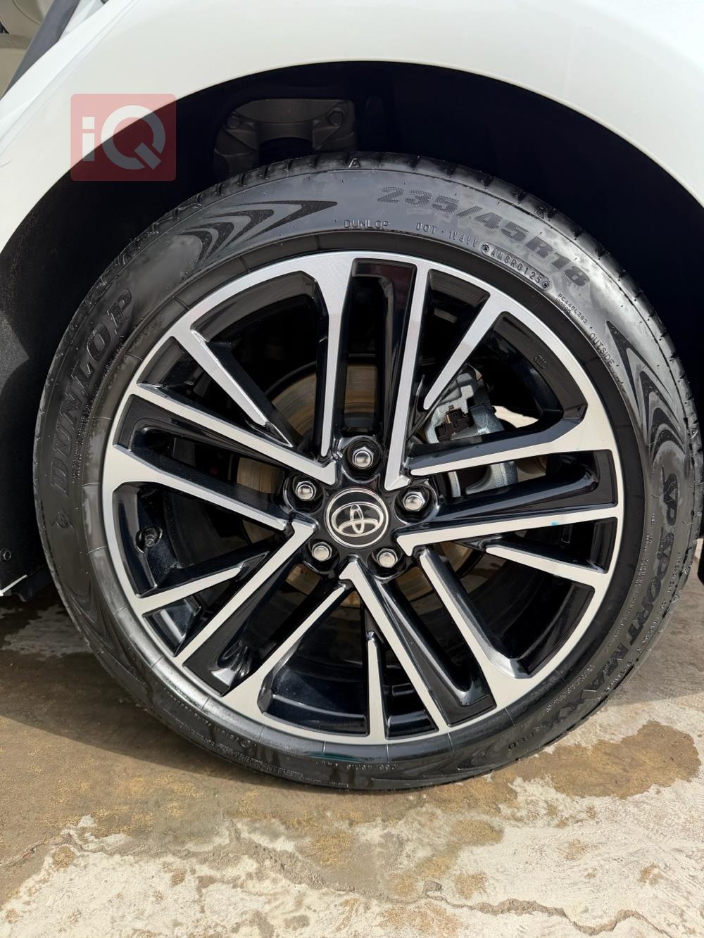 تۆیۆتا کامری